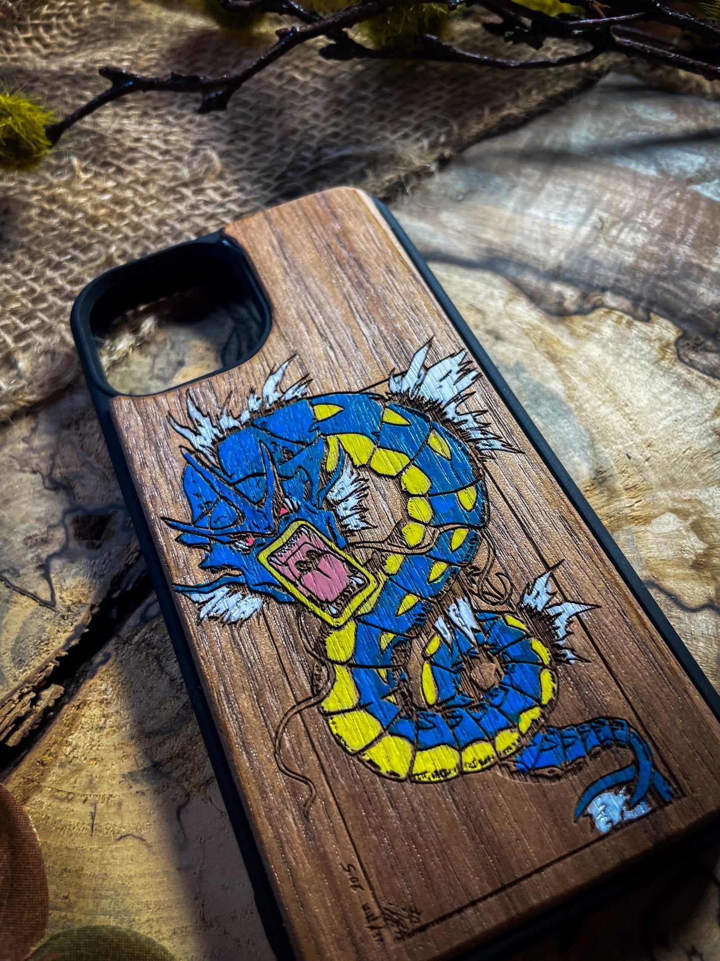 Majestic Dragon & Wave Wood Phone Case - Kanagawa-Inspired Japanese  Monster - iPhone 16 PRO MAX, Samsung S20 S21 S22 S23 S24 Google Pixel