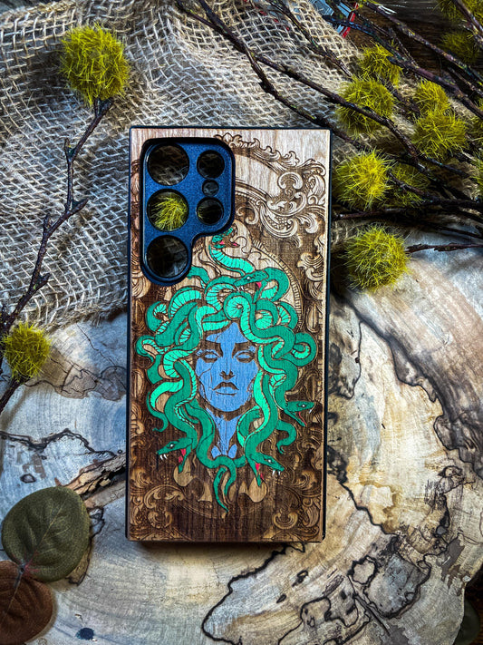 Hand-Painted Medusa Wood Phone Case for iPhone, Samsung, and Google Pixel – Mythical Elegance & Unique Craftsmanship SHOP APP