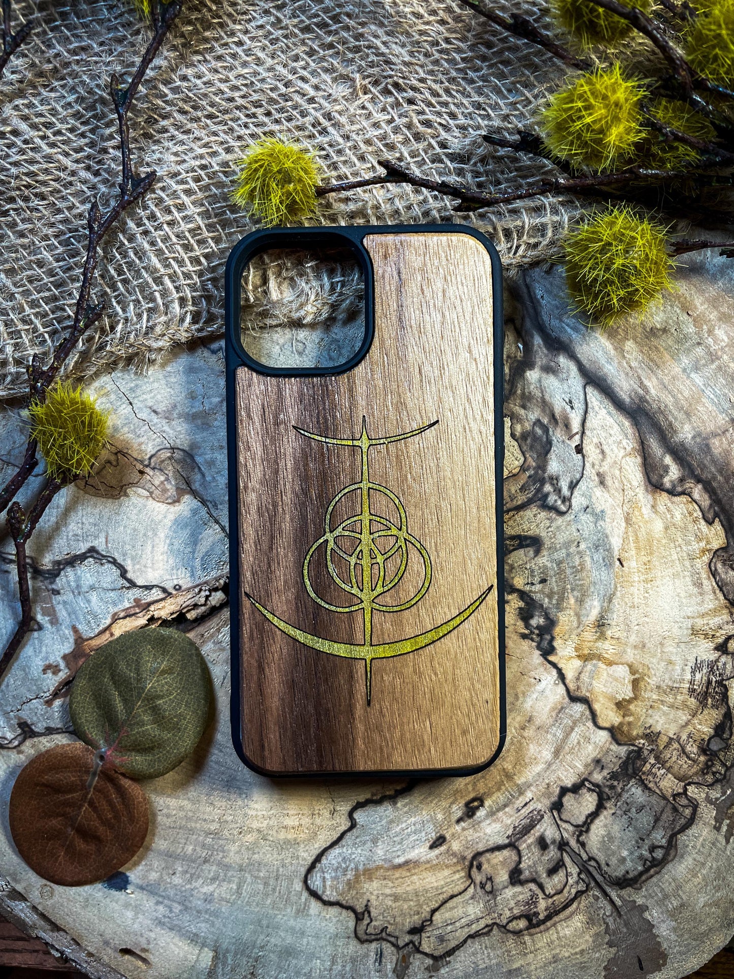 Ring videogame Eld Logo  Fantasy Inspired Wood Phone Case - gift for him gamer - iPhone 16 PRO MAX, Samsung  S22 S23 S24 ULTRA, Google Pixel