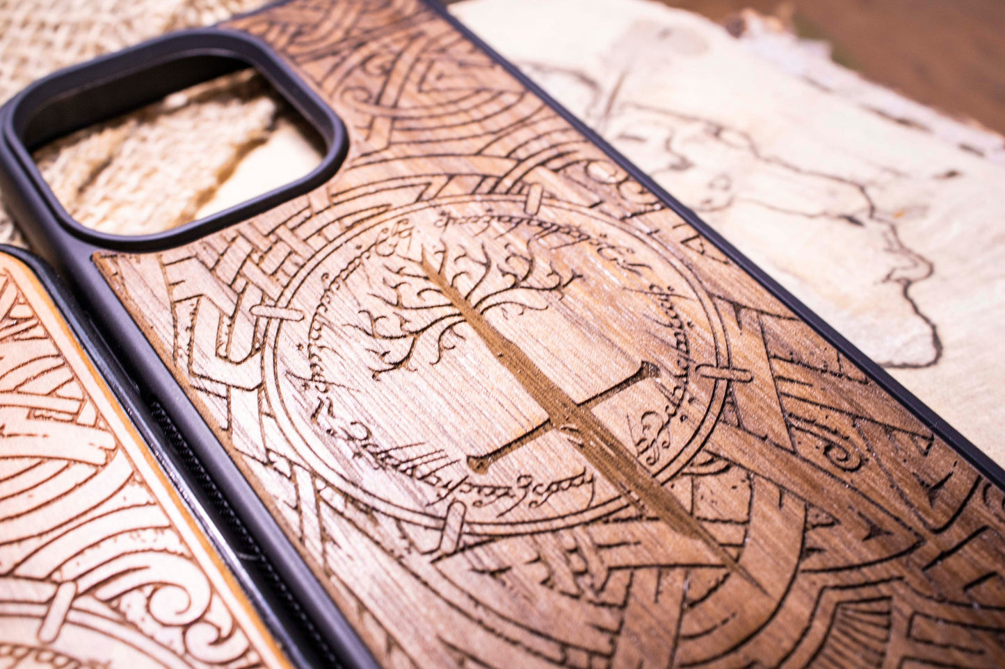 Lord of the ring Ring of power, Aragorn Sword  Wood Phone Case