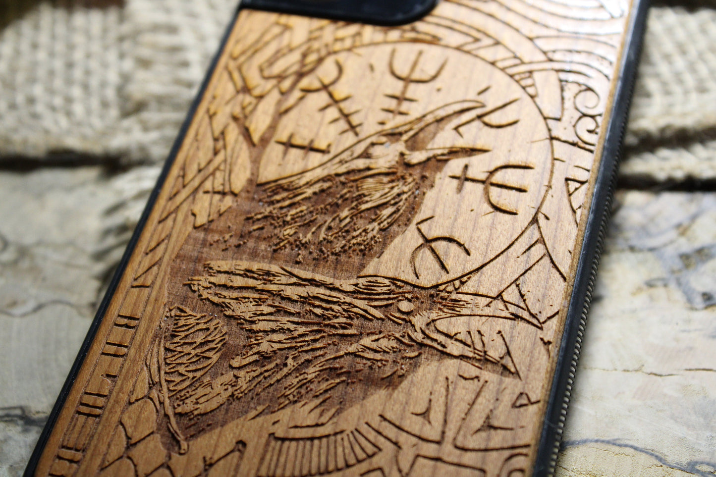 Viking Vegvisir Raven  Wood Phone Case