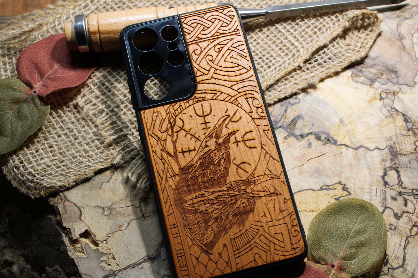 Viking Vegvisir Raven  Wood Phone Case