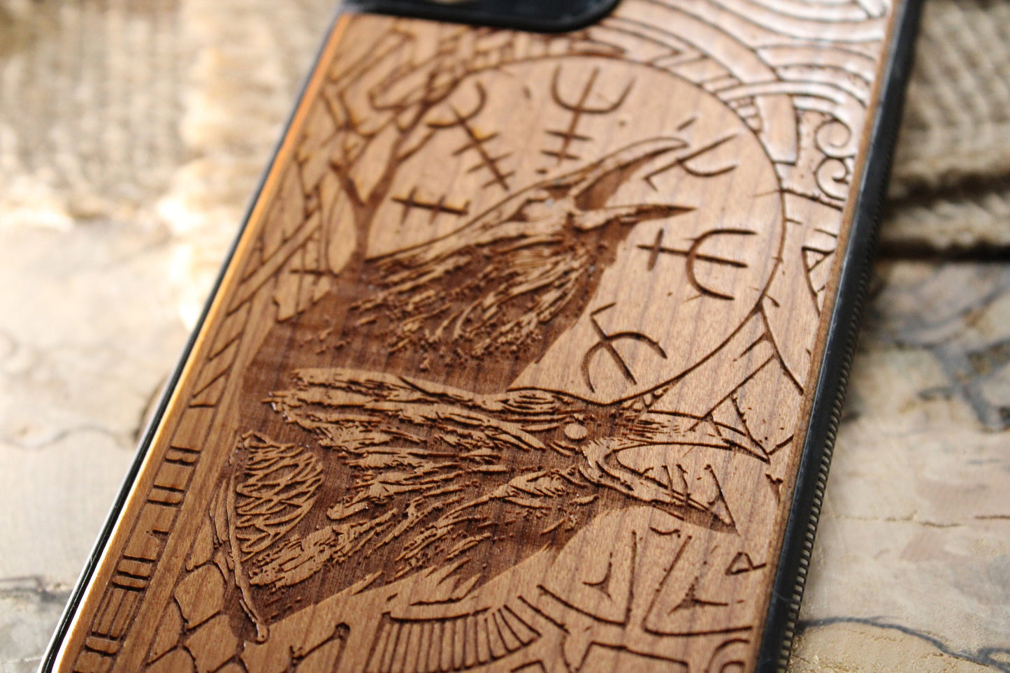 Viking Vegvisir Raven  Wood Phone Case