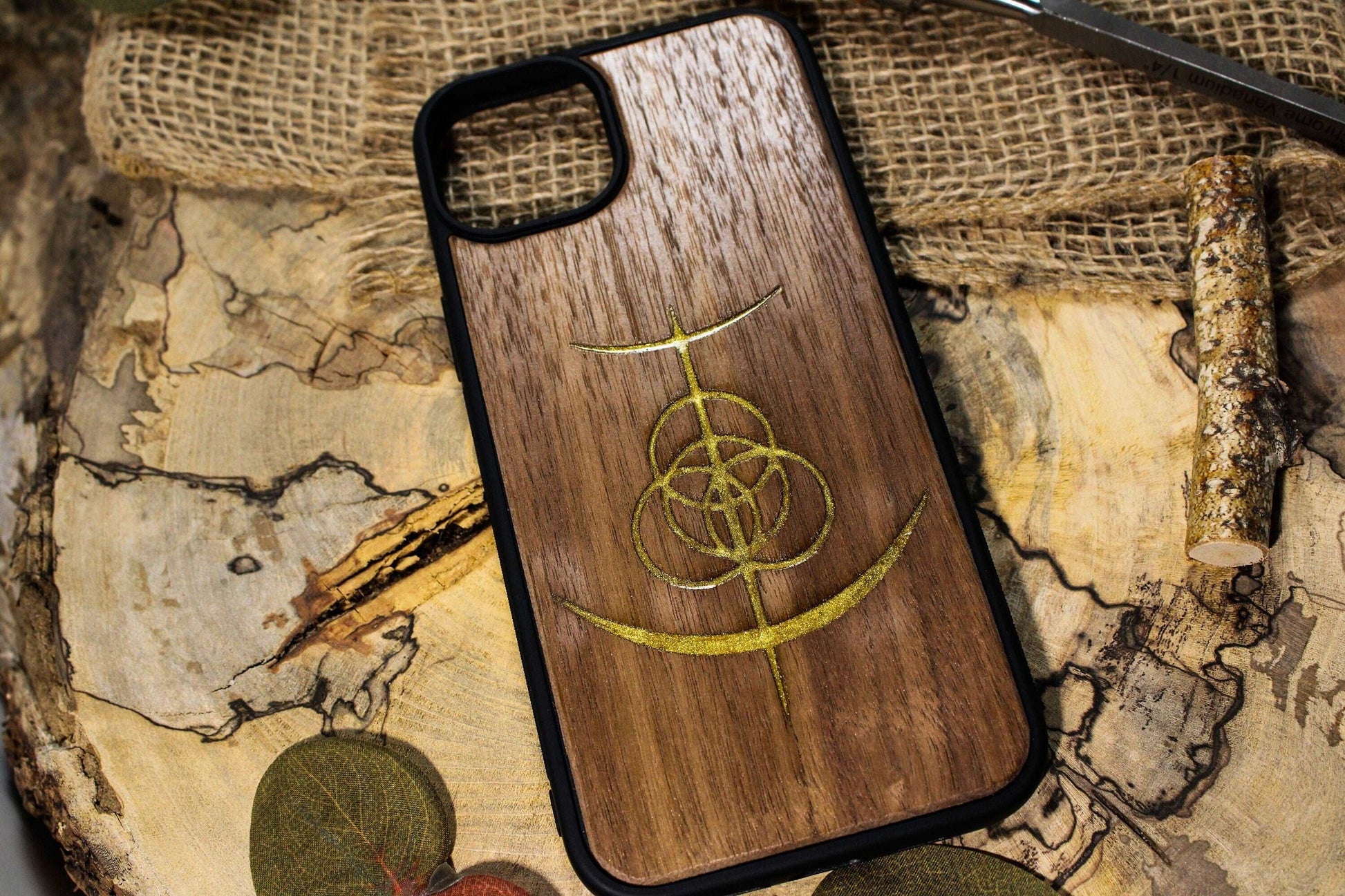 Elden ring phone case wood,gold engraving, dark souls,