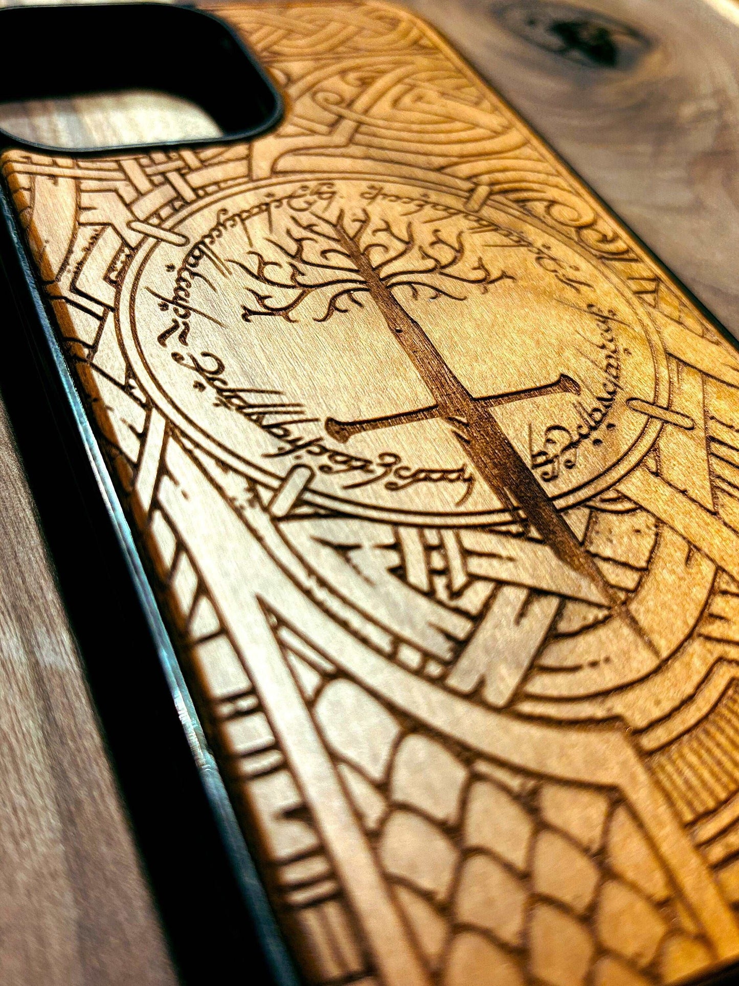 Lord of the ring phone case wood, ring aragorn sword