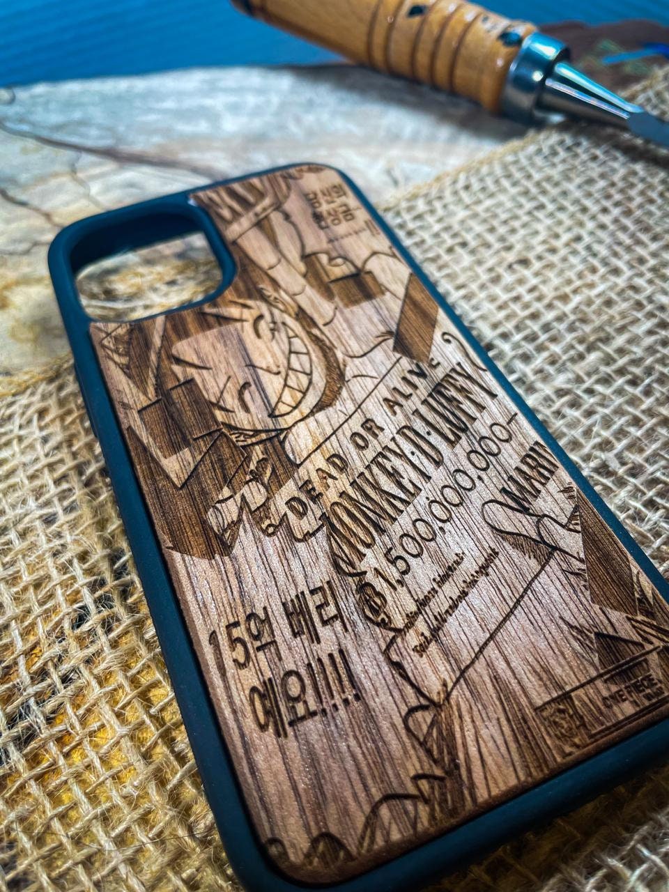 Japanese WANTED Anime Pirate  wood phone case anime